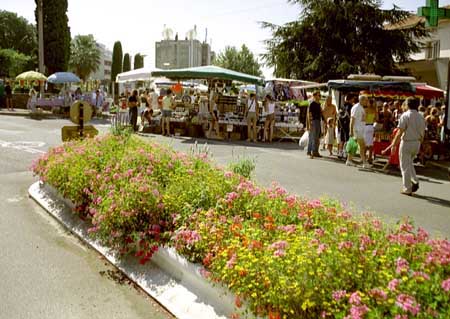 Boulouris,le marché de boulouris,
location appartements Boulouris